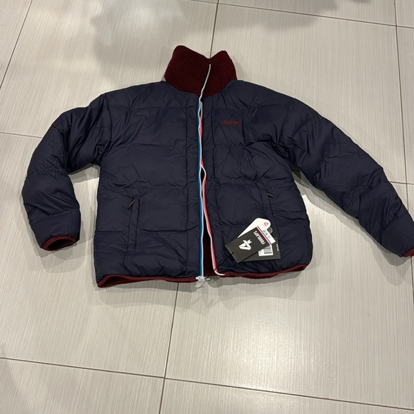 Fourlaps NWT Polar Quilted Sherpa Jacket in Burgundy/Smoke. Reversible. - Picture 11 of 12